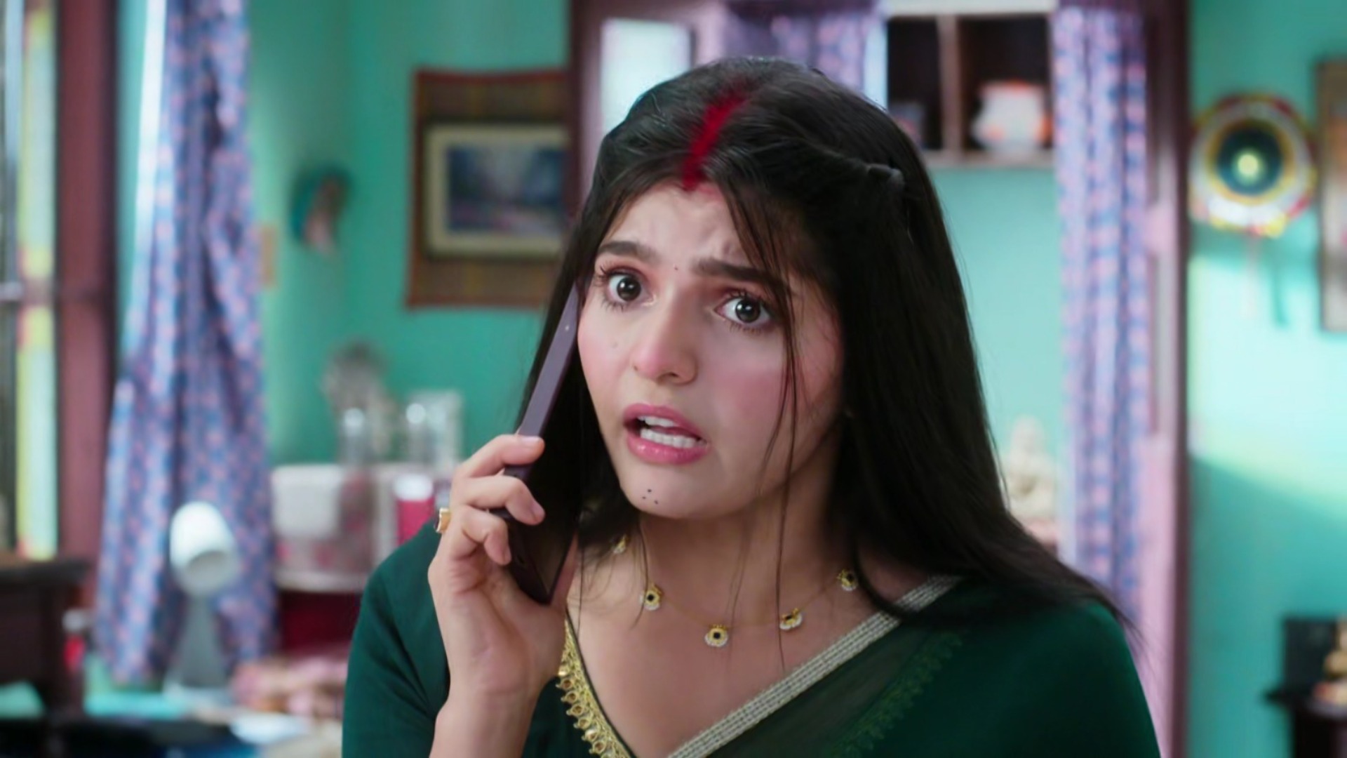 Aarti Anjali Awasthi 28th October 2025 Written update: Padma called Mehek and asked to save her marriage with Yuvraj