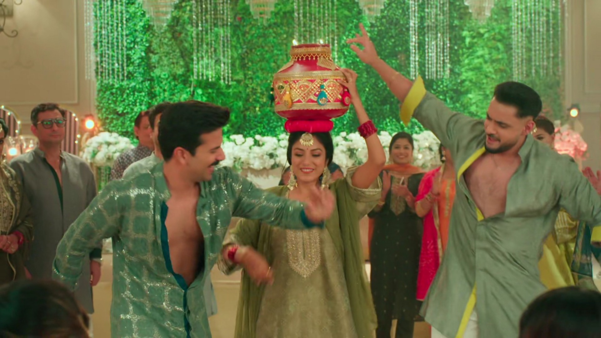 Mannat 27th October 2025 Written update:  Who saw through Vishakha's Greed: Dhairya or Mannat?