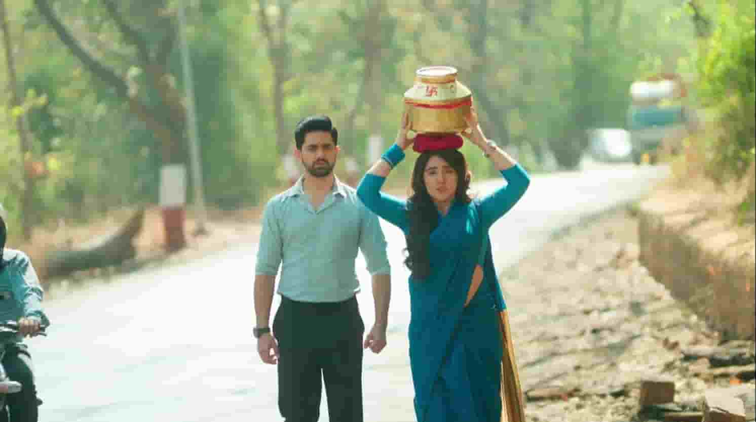 Suman Indori 27th February 2025 Written Episode Update: Devika and Vikaram Come Together